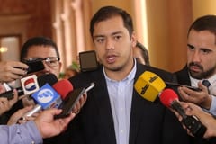 Tribunal avala audiencia preliminar contra Miguel Prieto