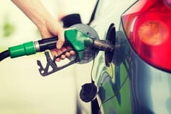 Conacom inicia investigación a emblemas privados por subas en el precio del combustible