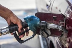 Petropar analiza bajar precios del combustible