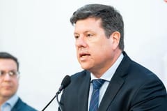 Ministro pide a comerciantes pensar en bolsillo ciudadano