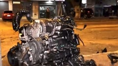 Camioneta pierde el motor tras fuerte choque en el viaducto de República Argentina