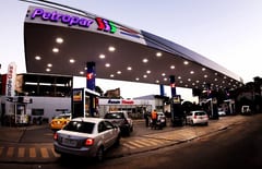 Petropar evalúa una posible baja en los combustibles para julio