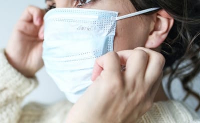 Salud reporta un fallecido y 32 positivos