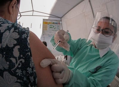 Aplicarán tercera dosis a vacunados hasta el 30 de junio sin terminación de cédula
