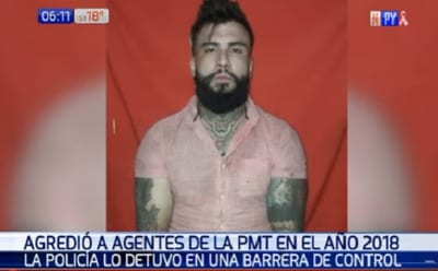 Detienen a hombre grabado golpeando a PMT años atrás