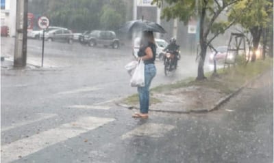 Anuncian domingo caluroso con probabilidades de lluvias 