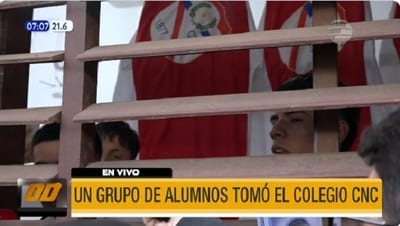Estudiantes del CNC toman la institución y exigen rendición de cuentas