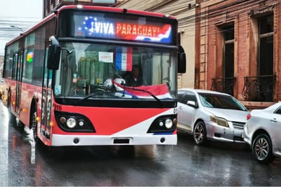 Habrá buses eléctricos y Red Búho hasta las 02:00 tras el partido de la Albirroja