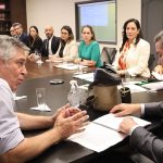 Promesa presidencial: Santiago Peña anuncia construcción de 17 escuelas modelo