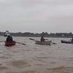 Pescadores bloquean río en protesta contra extracción ilegal