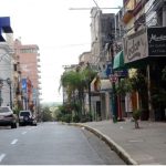 Viernes fresco a cálido con alta humedad y vientos del sur