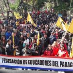 Docentes impulsan firmas contra jubilación parlamentaria vip