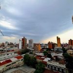 Pronostican domingo fresco con lluvias dispersas en el país