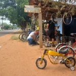 Don Arnulfo celebra 30 años de su taller de bicicletas en San Pedro