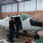 Militar de la FAP restauraba narcoavionetas en taller clandestino