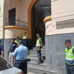 Jubilados municipales exigen pagos atrasados en la Caja Municipal