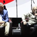 Mujica conmueve con emotivo discurso de despedida política