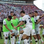 Olimpia goleó y dejó sin chances a Cerro en el Clausura