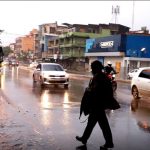 Día fresco a cálido con lluvias y tormentas eléctricas dispersas