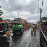 Incendio consume bus en pleno centro de San Lorenzo