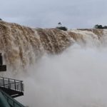 Suspenden temporalmente circuitos de las cataratas del Iguazú