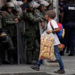 Maduro blinda Caracas con militares ante asunción presidencial