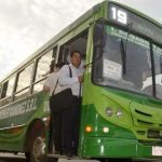 Dinatrán alerta sobre la circulación de buses con puertas abiertas