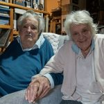 Mujica recibe emotiva visita musical tras anunciar metástasis